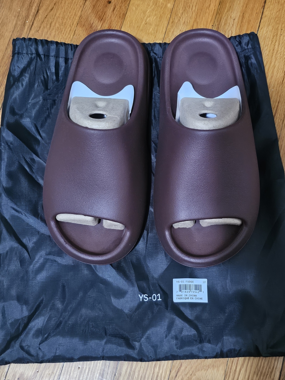 Yeezy Fudge Slides 10